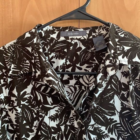 Liz Claiborne Button down 1/2 sleeve shirt brown - Picture 7 of 10